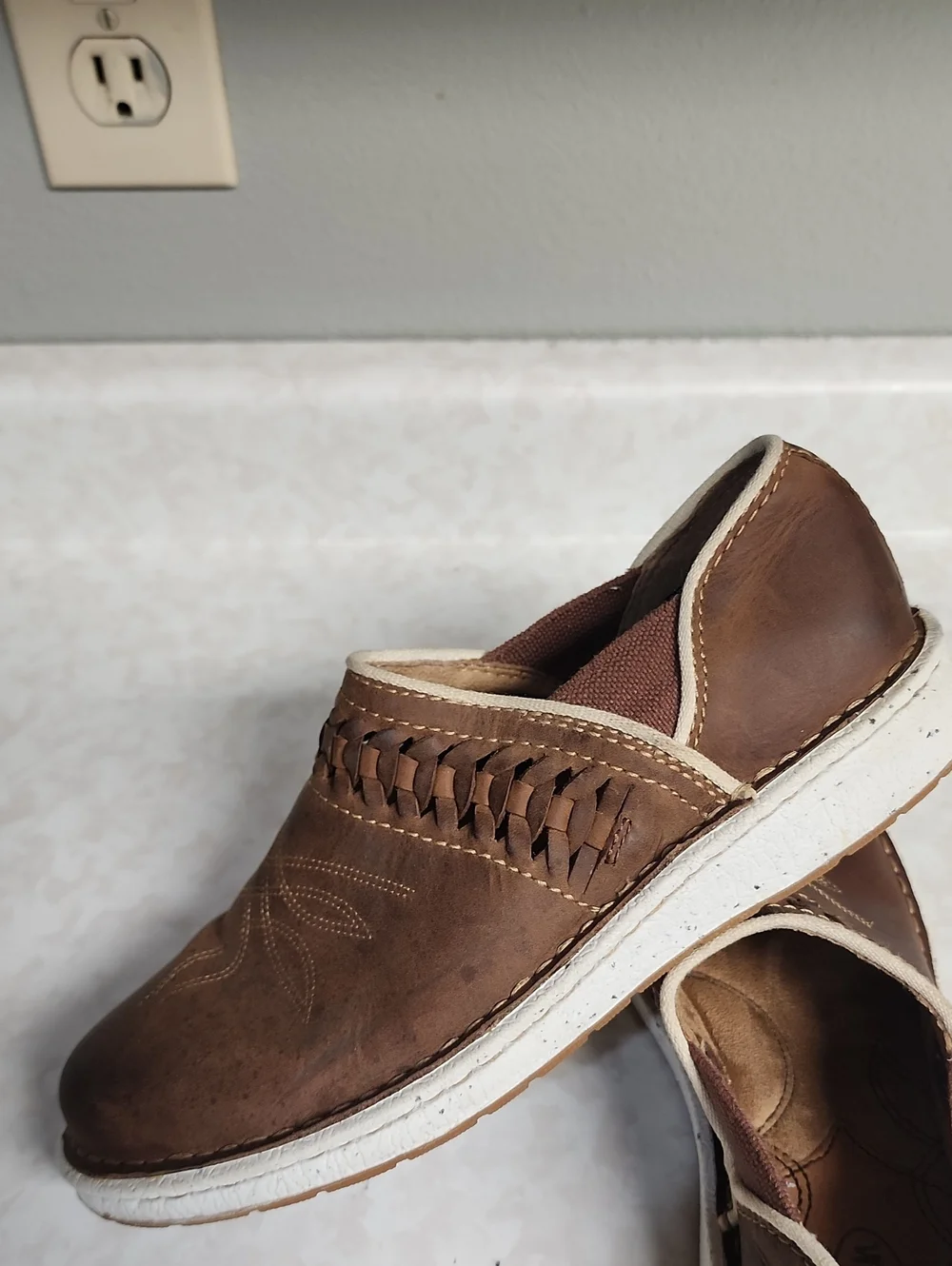 Justin Boots classic brown